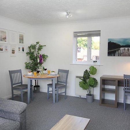 Chipad Mono - Quality City Centre Apartment, With Free Parking Space Chichester Exterior foto