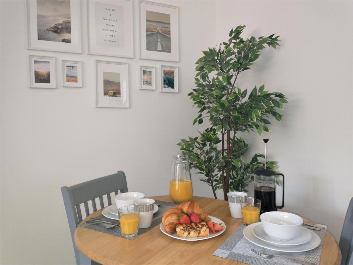 Chipad Mono - Quality City Centre Apartment, With Free Parking Space Chichester Exterior foto