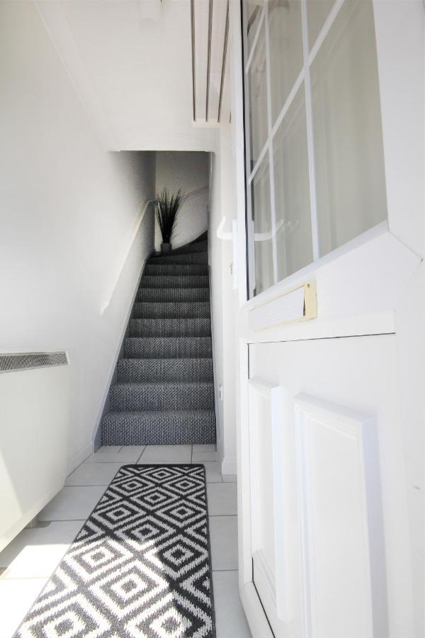 Chipad Mono - Quality City Centre Apartment, With Free Parking Space Chichester Exterior foto